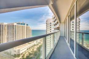 Sleek Fort Lauderdale Condo Near Beaches and Dining!